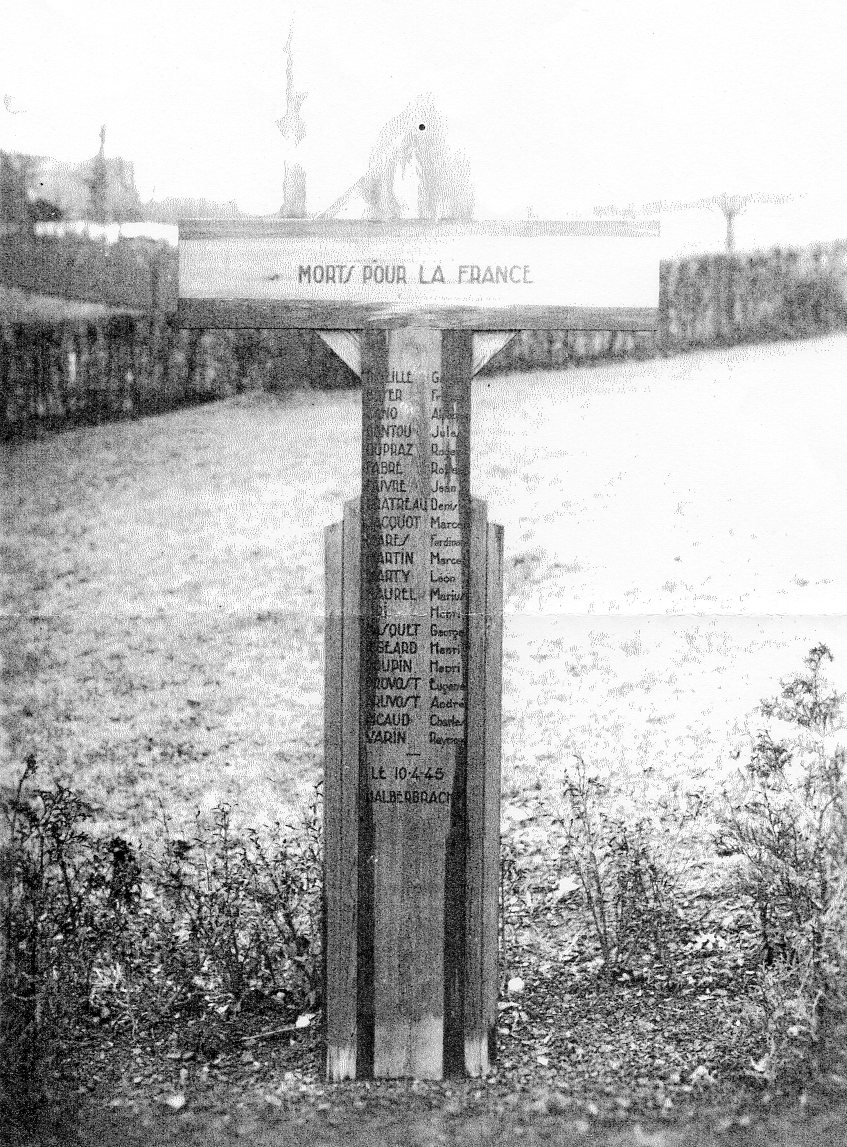 Halberbracht - Mémorial dédié aux 19 PG français tués par les forces US le 10 avril 1945